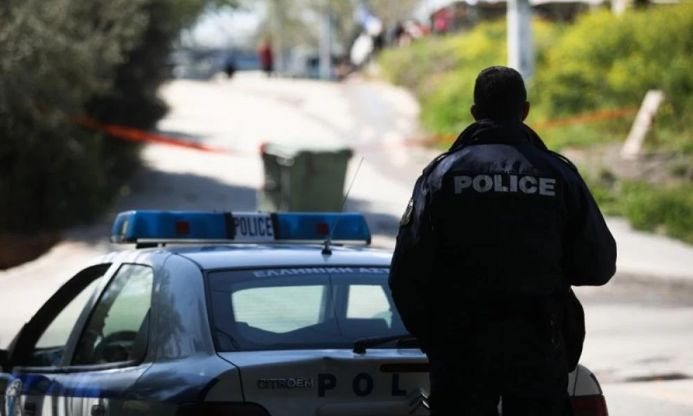 Πάτρα: "Χειροπέδες" σε αλλοδαπούς και στο διακινητή τους-Επιχείρησαν παράνομη έξοδο από τη χώρα